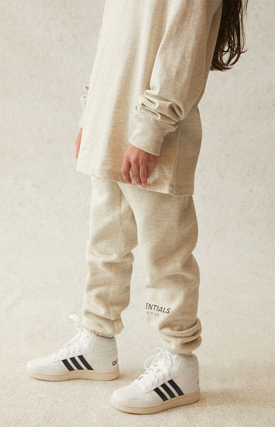 FEAR OF GOD ESSENTIALS SWEATPANTS SS21 LIGHT OATMEAL KIDS/JR