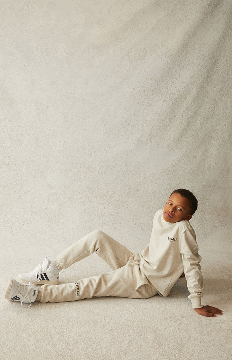 FEAR OF GOD ESSENTIALS SWEATPANTS SS21 LIGHT OATMEAL KIDS/JR