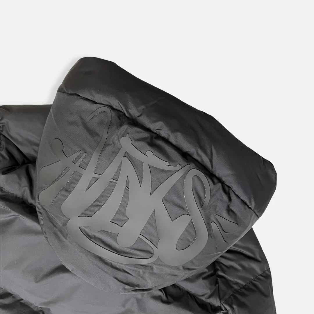 Syna World Logo Puffer Jacket - Blackout