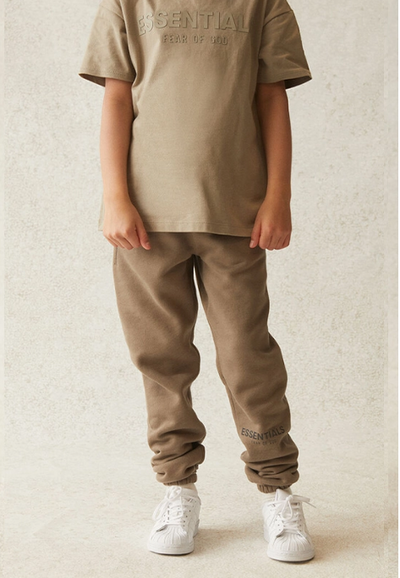 FEAR OF GOD ESSENTIALS SWEATPANTS SS21 TAUPE KIDS/JR