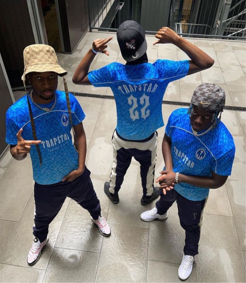 Trapstar Blue Gradient Football Jersey – Premium Polyester Sportswear