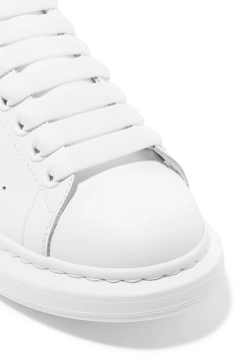 (SALE) ALEXANDER MCQUEEN Oversized low top suede sneaker white/black